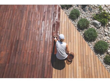 Buitenvloeren  houten terrassen behandelen en verzorgen